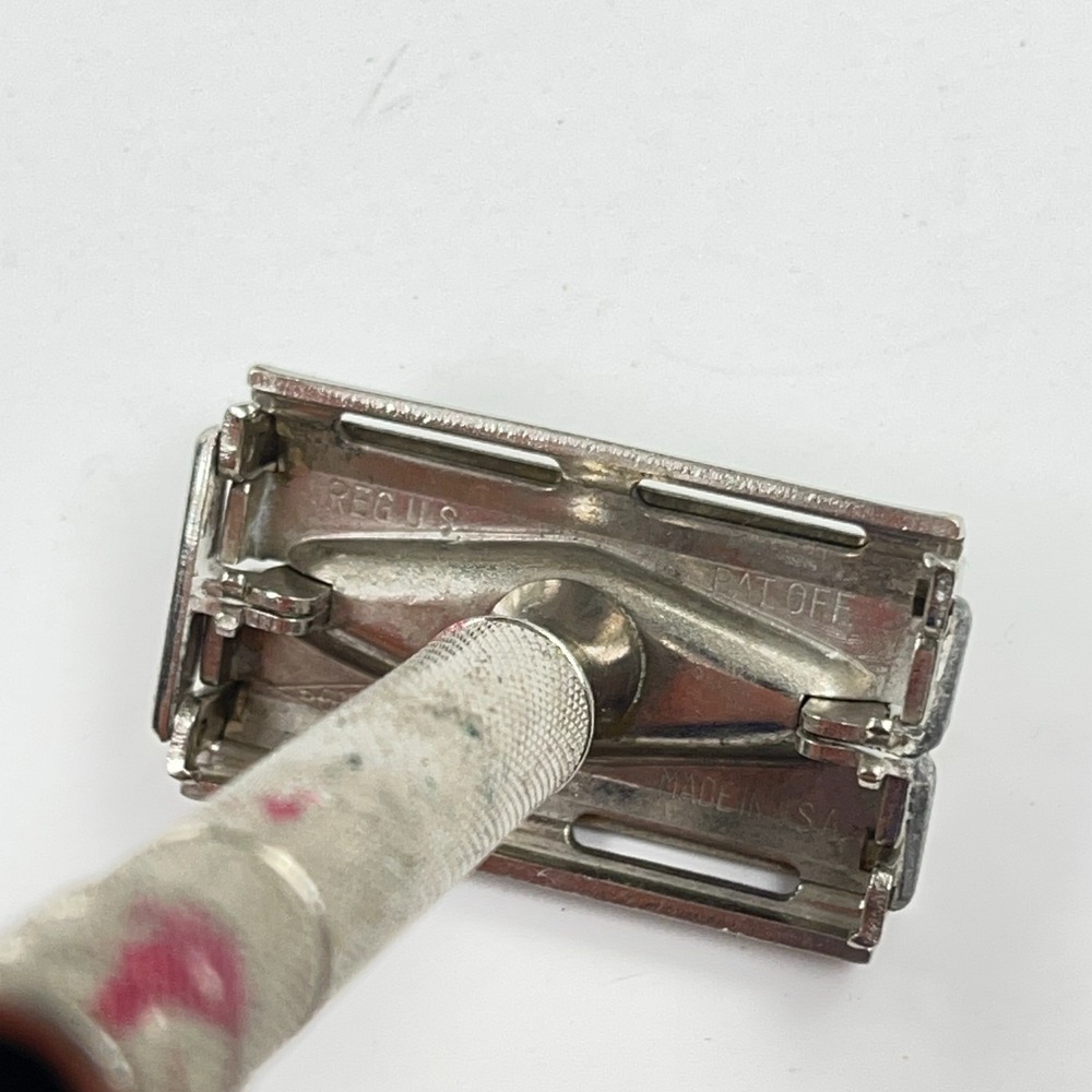 Vintage 1948-49 Gillette Super Speed DE Safety Razor (No Date Code) - Picture 11 of 15